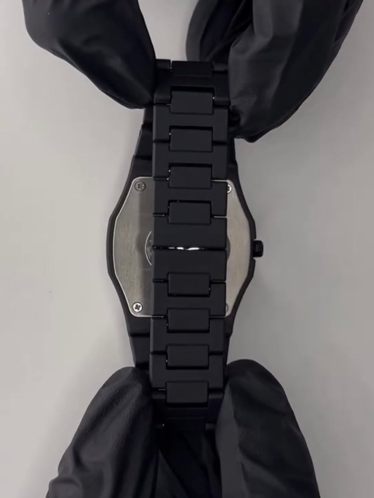 Black Aura Quartz Watch - TrendBuyPK